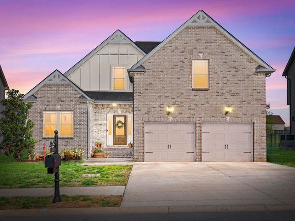 1138 N Ja Tate Dr, Clarksville, TN 37043