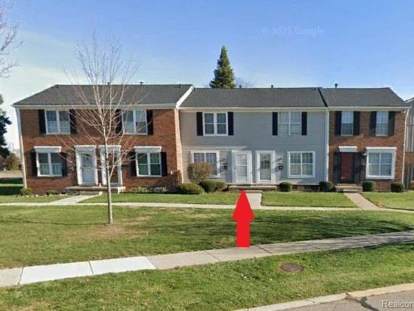 36646 Park Place Drive, Sterling Heights, MI 48310