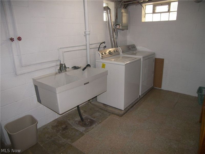 20871 Trebec Boulevard, Euclid, OH 44119 Photo 33