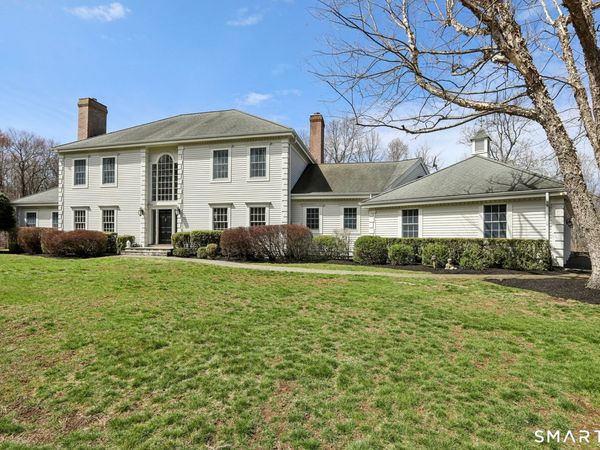 100 Chestnut Hill, Ridgefield, CT 06877