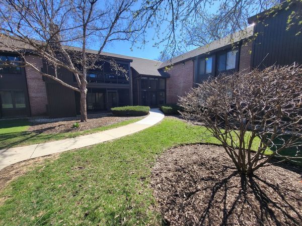 720 Saint Andrews Lane, Unit 38, Crystal Lake, IL 60014
