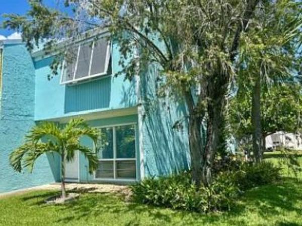 802 Shorewinds Drive, Unit C, Fort Pierce, FL 34949