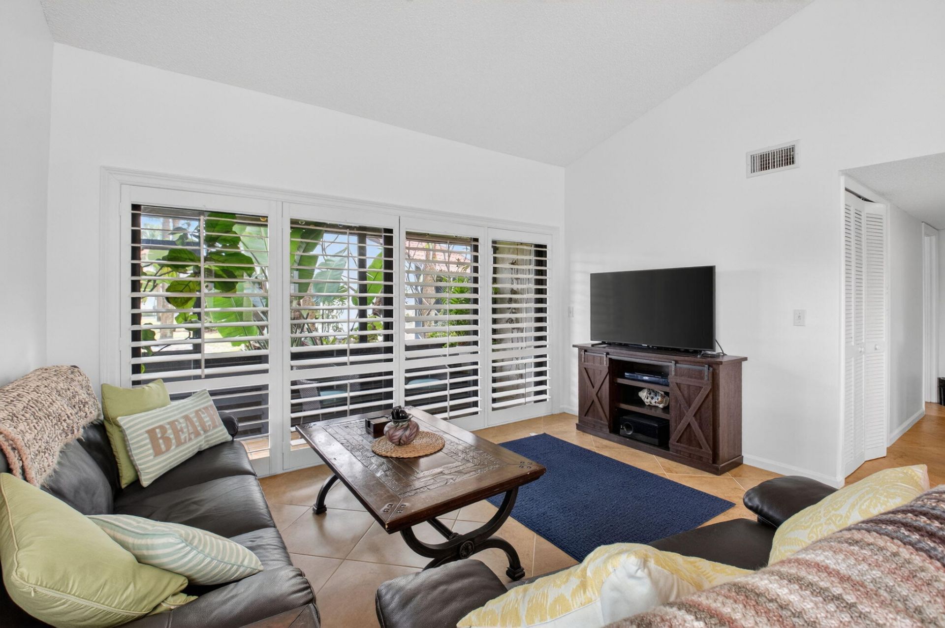 10 Vía De Casas Sur, Unit 101, Boynton Beach, FL 33426 Photo