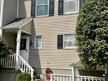 12 STONEWALL COURT, MIDDLEBURG, VA 20117