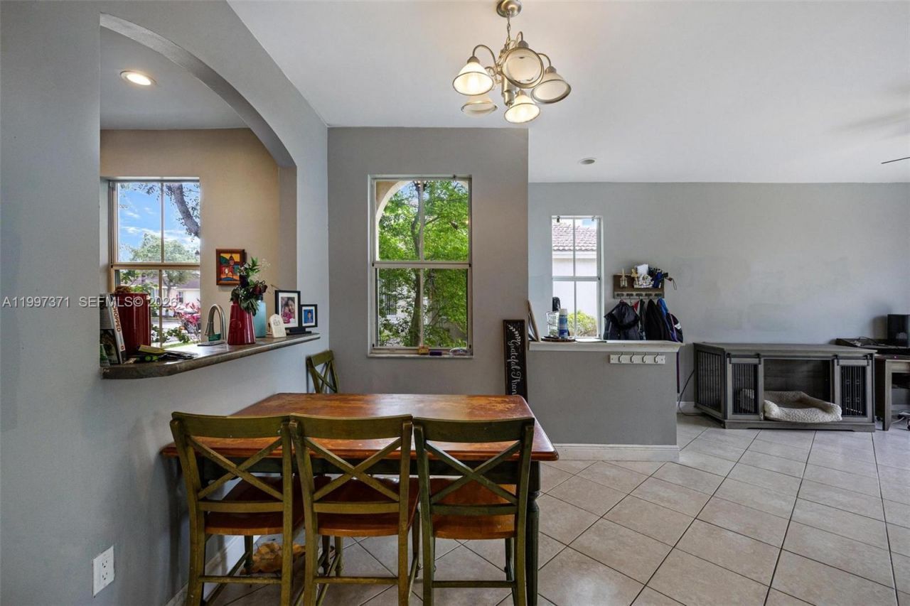990 NE 42nd Pl, Homestead, FL 33033 Photo
