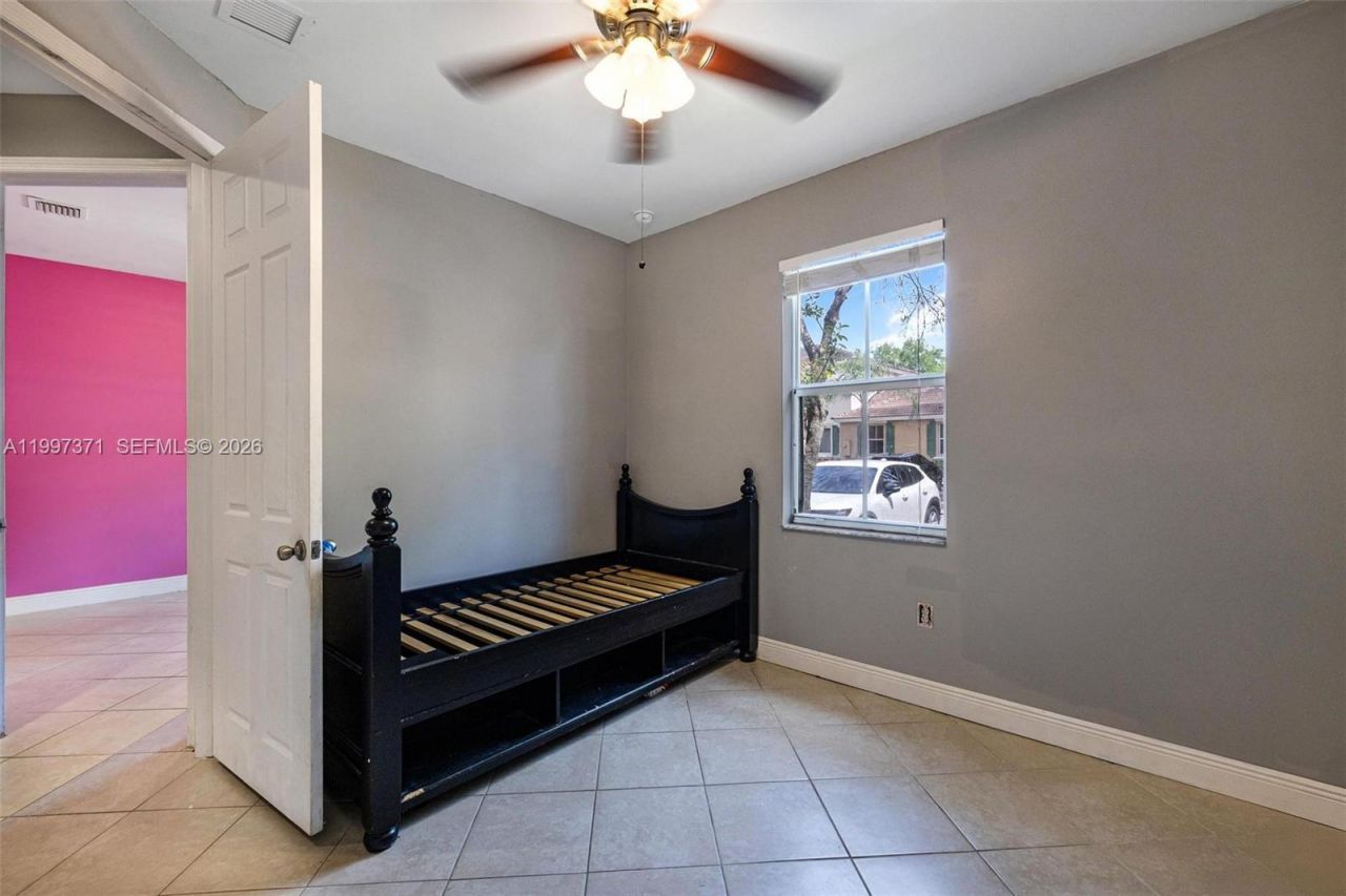 990 NE 42nd Pl, Homestead, FL 33033 Photo
