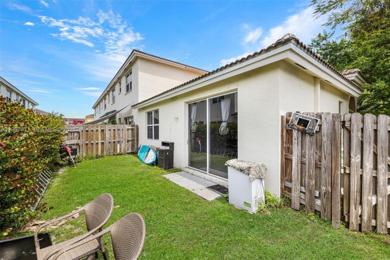 990 NE 42nd Pl, Homestead, FL 33033 Photo