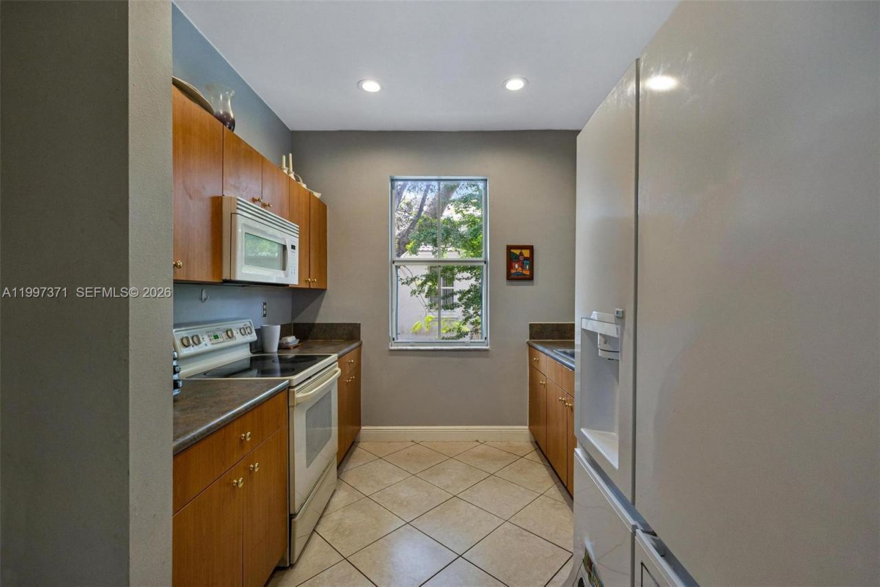 990 NE 42nd Pl, Homestead, FL 33033 Photo
