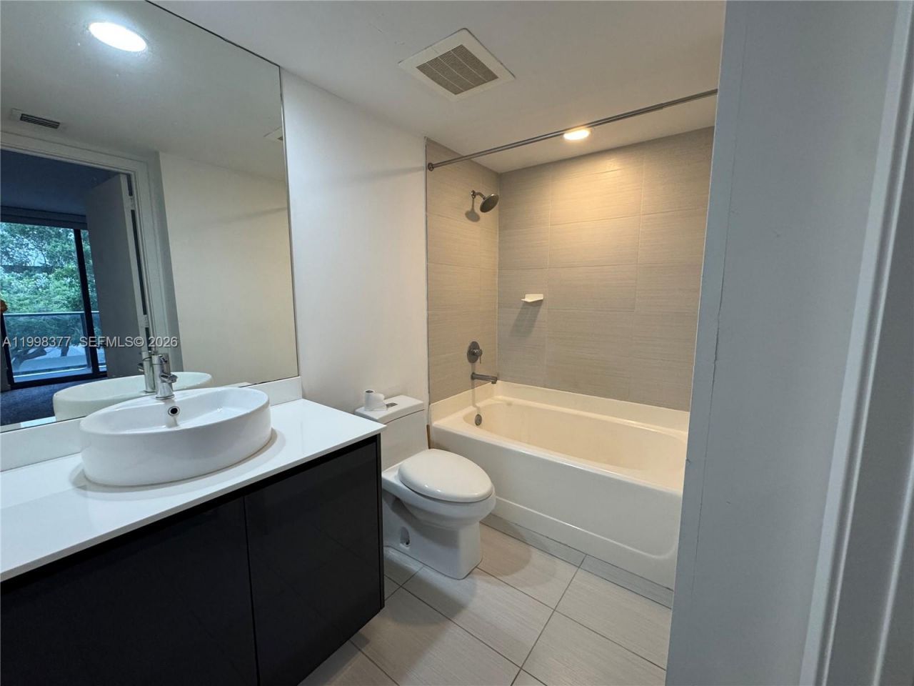 31 SE 6th St, Unit 305, Miami, FL 33131 Photo