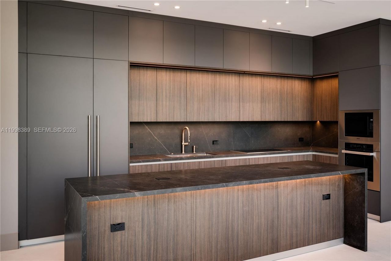 571 Glenridge Rd, Key Biscayne, FL 33149 Photo