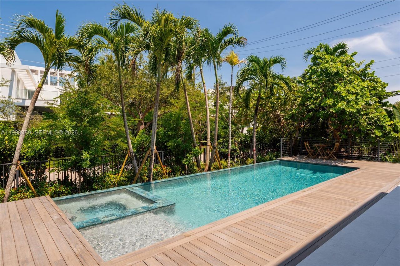 571 Glenridge Rd, Key Biscayne, FL 33149 Photo