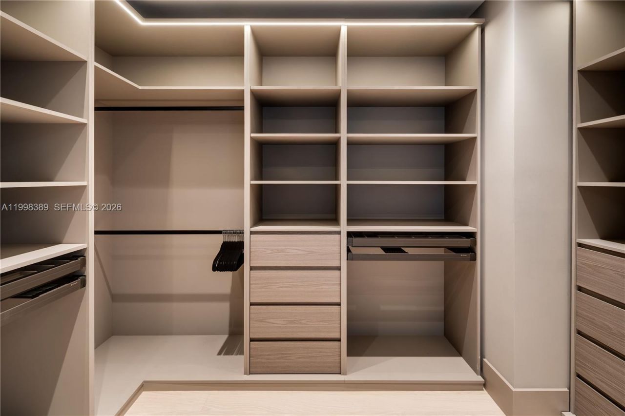 571 Glenridge Rd, Key Biscayne, FL 33149 Photo