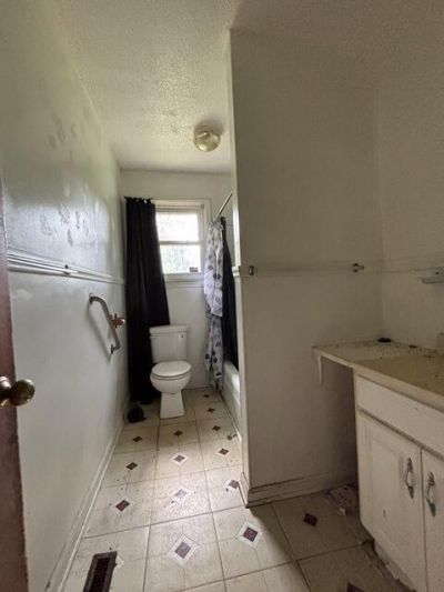 132 Franklin Street Photo 6