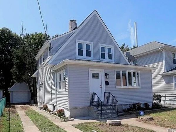 8 Frazier Street , Hempstead, NY 11550