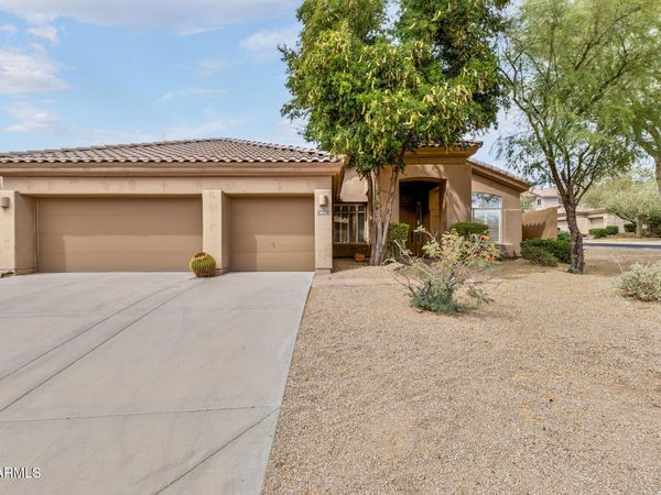 9042 E PARAISO Drive, Scottsdale, AZ 85255