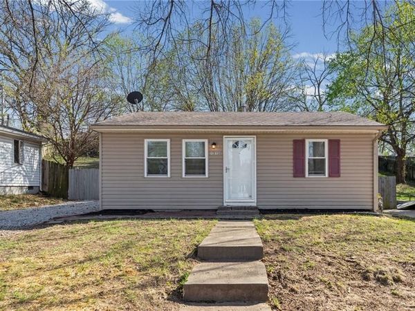 1313 NE 44TH Street, Kansas City, MO 64116