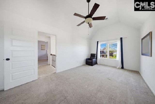 215 Tulip Way Photo 26