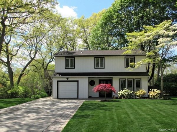 36 N Morris Avenue, Farmingville, NY 11738