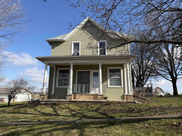 108 E Washington Street, Farmersburg, IA 52047