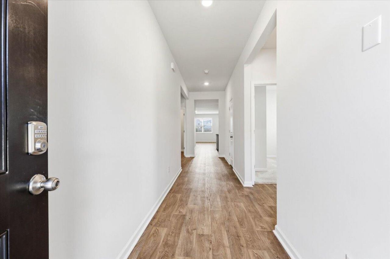 186 Lagoona Drive Photo 10