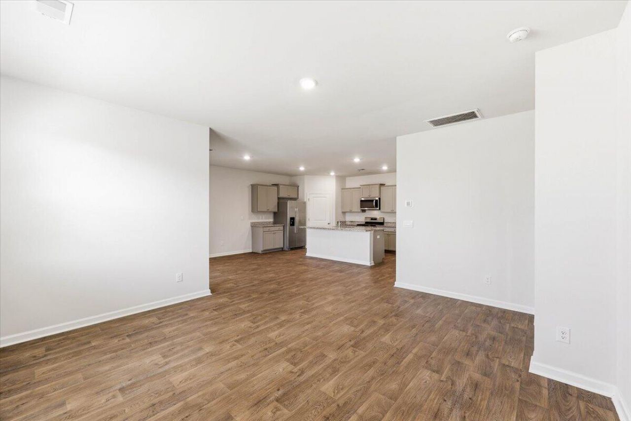 186 Lagoona Drive Photo 12