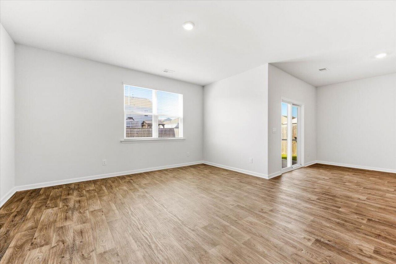 186 Lagoona Drive Photo 14