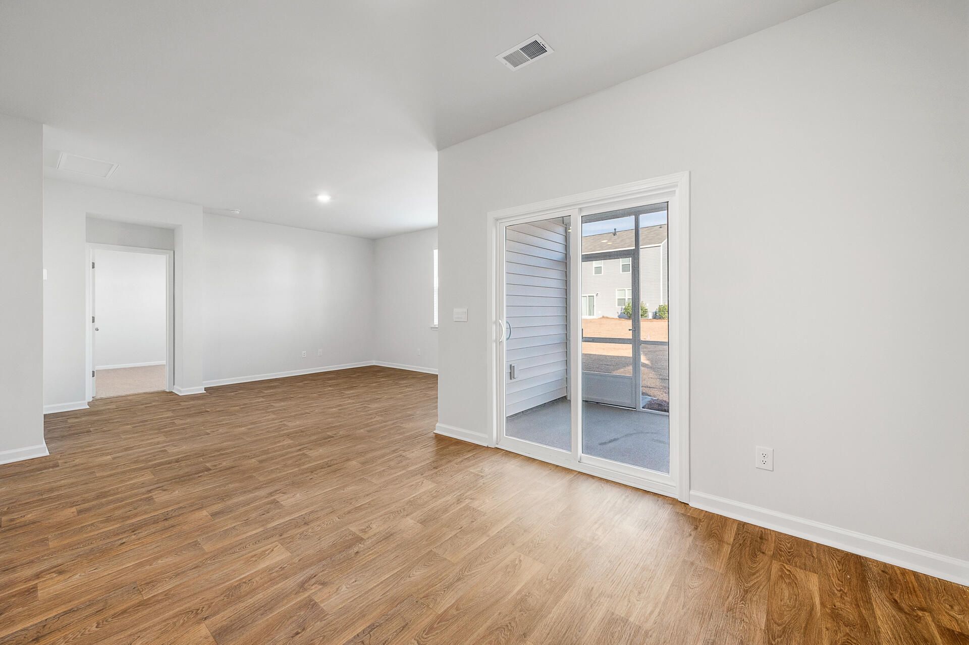 186 Lagoona Drive Photo 15