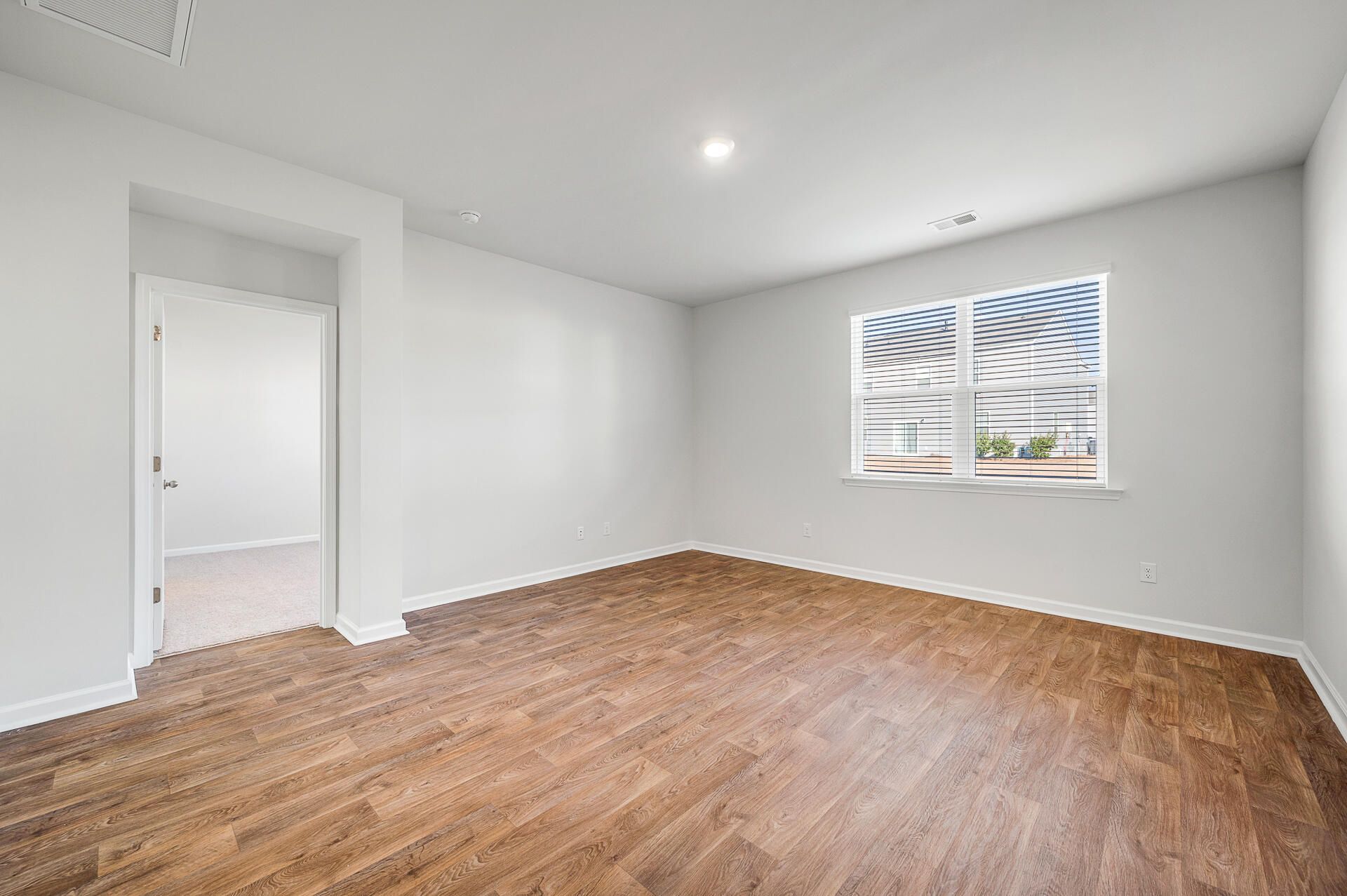 186 Lagoona Drive Photo 16