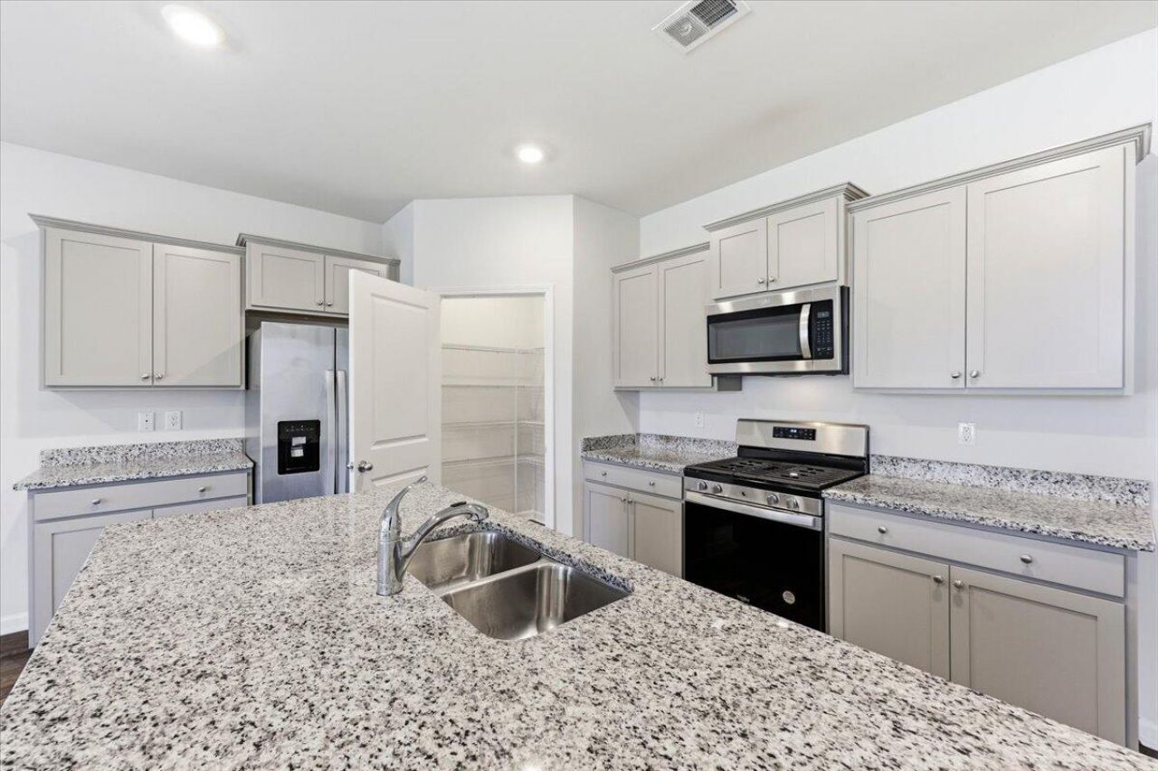 186 Lagoona Drive Photo 19