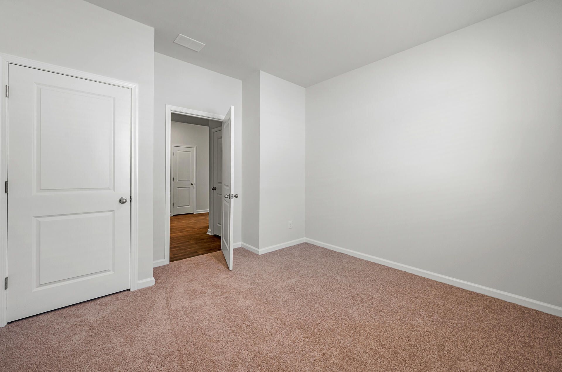 186 Lagoona Drive Photo 23