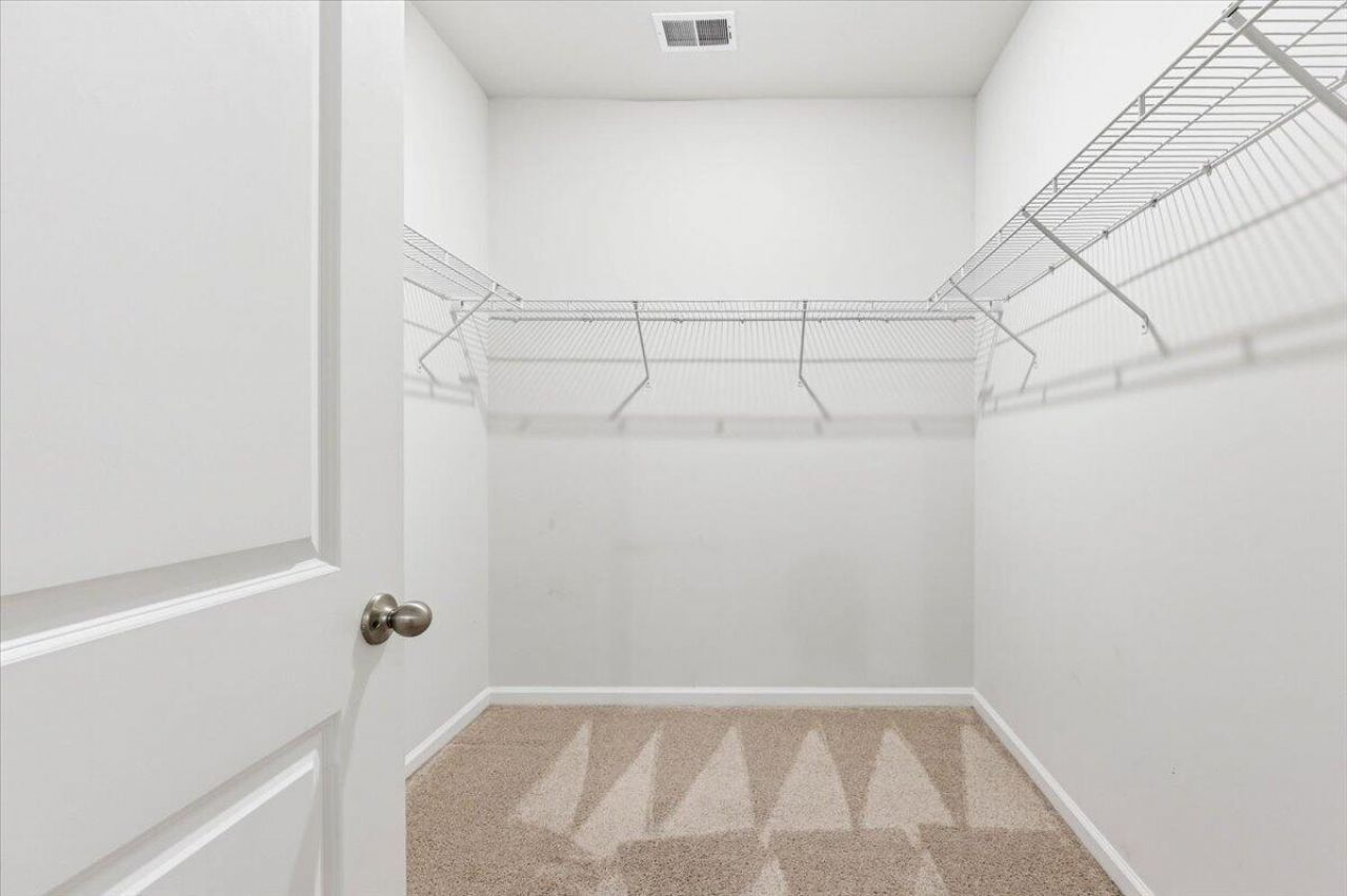 186 Lagoona Drive Photo 32