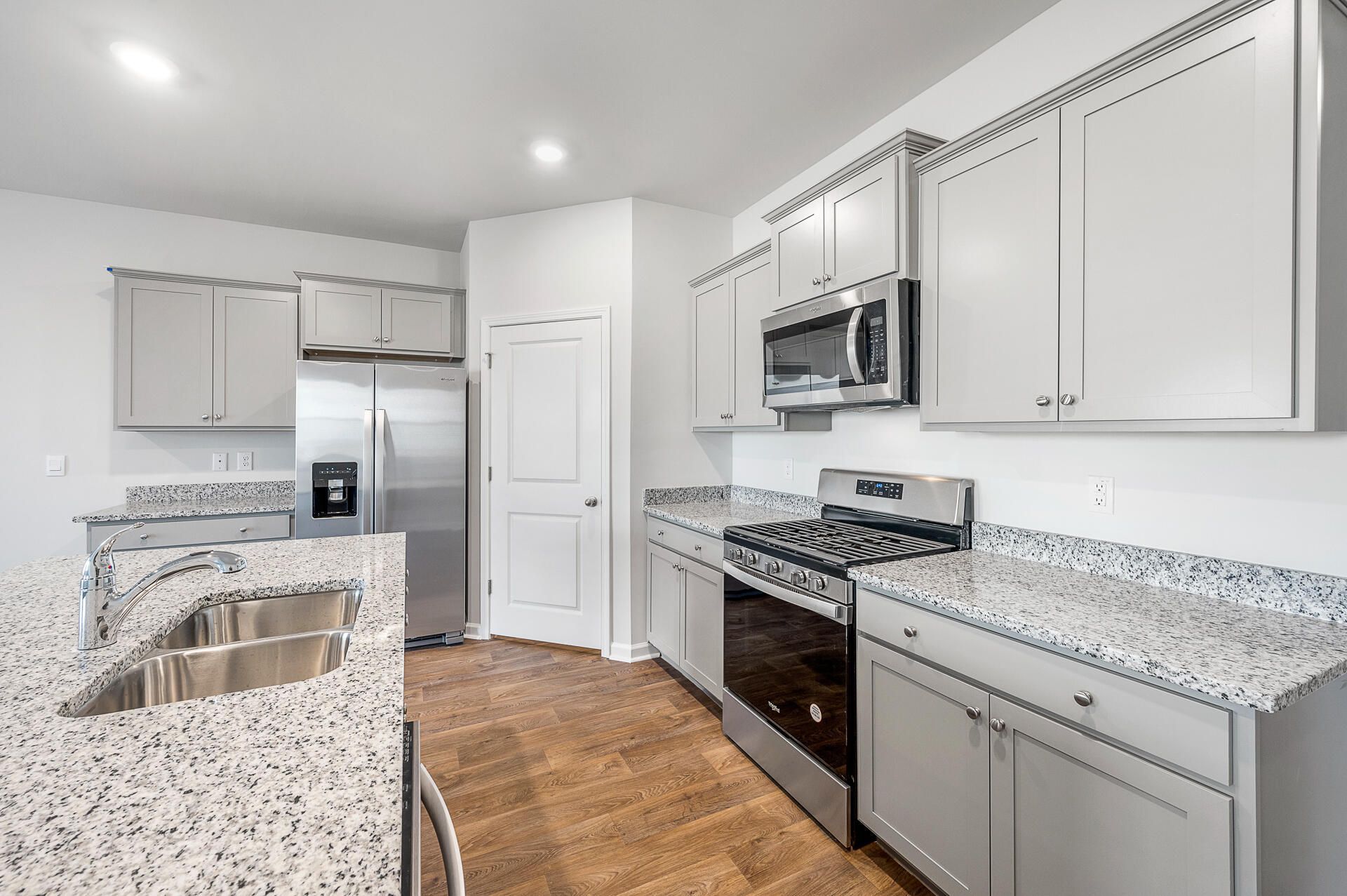 186 Lagoona Drive Photo 6