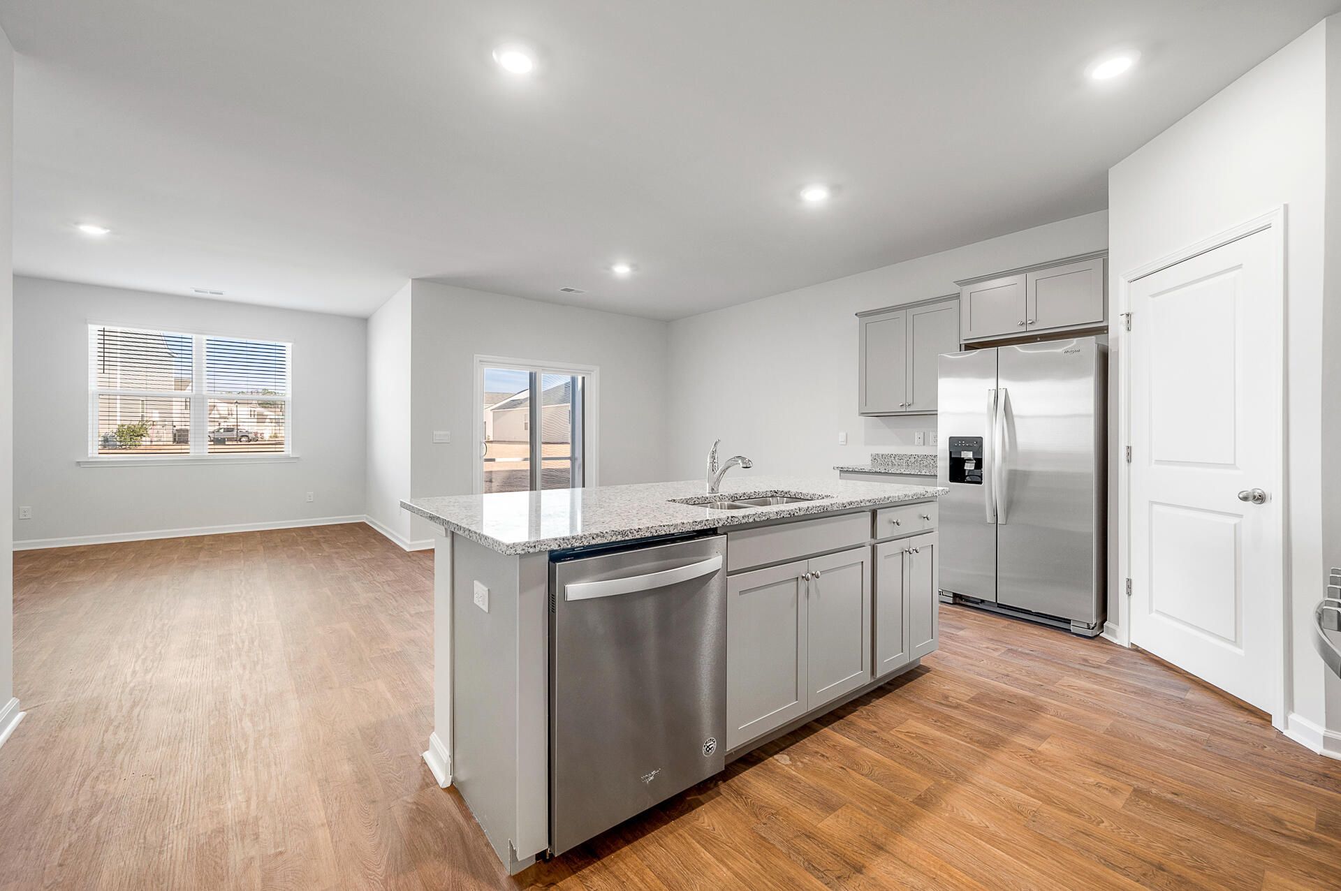 186 Lagoona Drive Photo 7