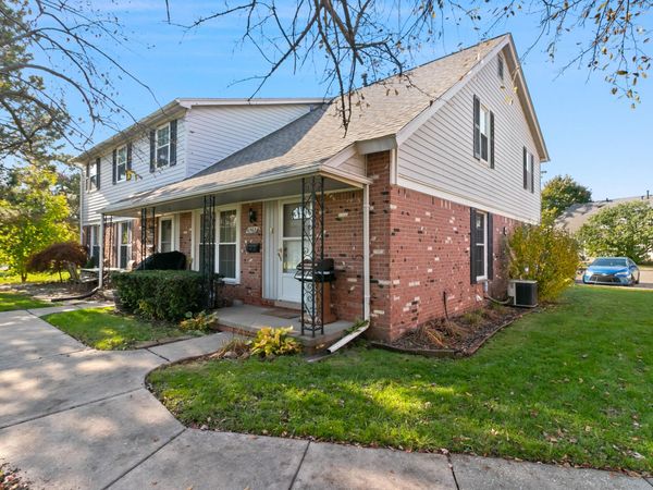 6962 Harvard Lane, Canton, MI 48187