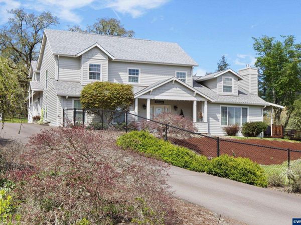 38725 Green Dr Dr, Lebanon, OR 97355