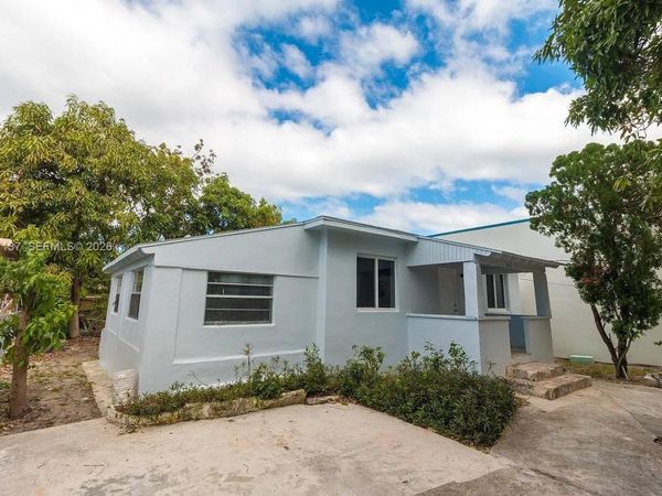 361 NE 57th St , Miami, FL 33137