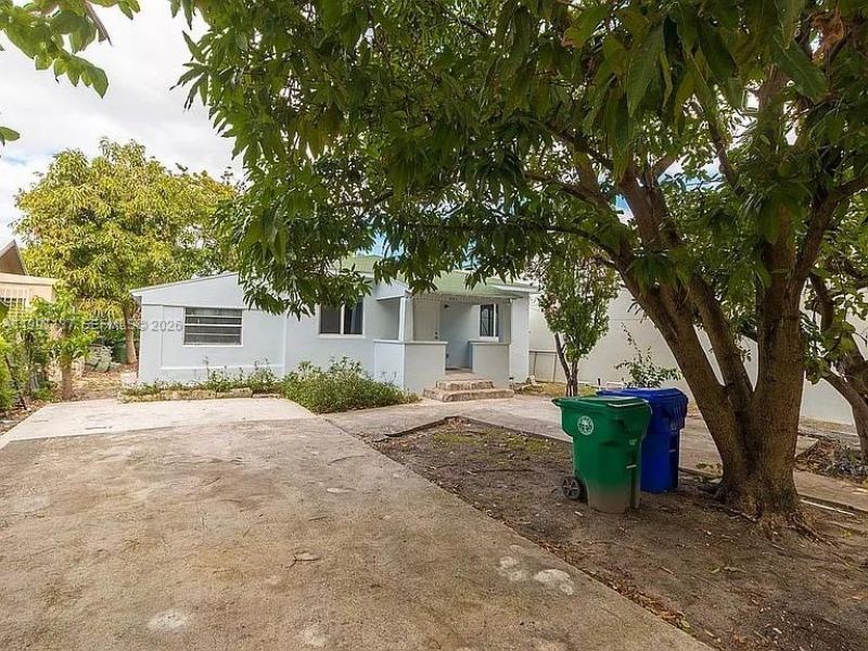 361 NE 57th St, Miami, FL 33137 Photo