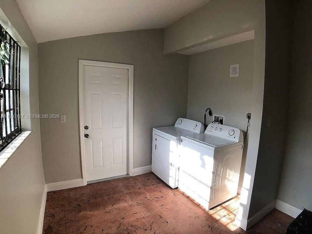 361 NE 57th St, Miami, FL 33137 Photo