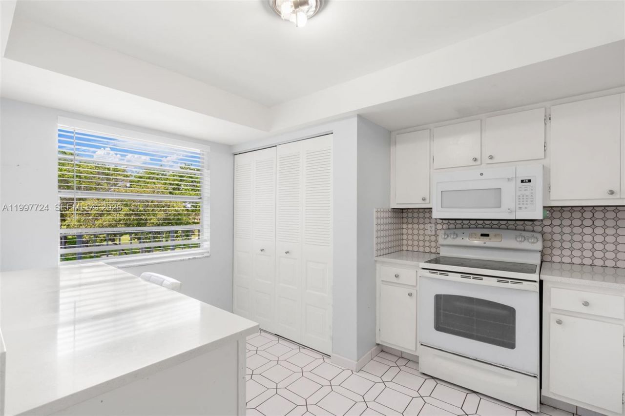 1480 NW 80th Ave , Unit 304, Margate, FL 33063 Photo