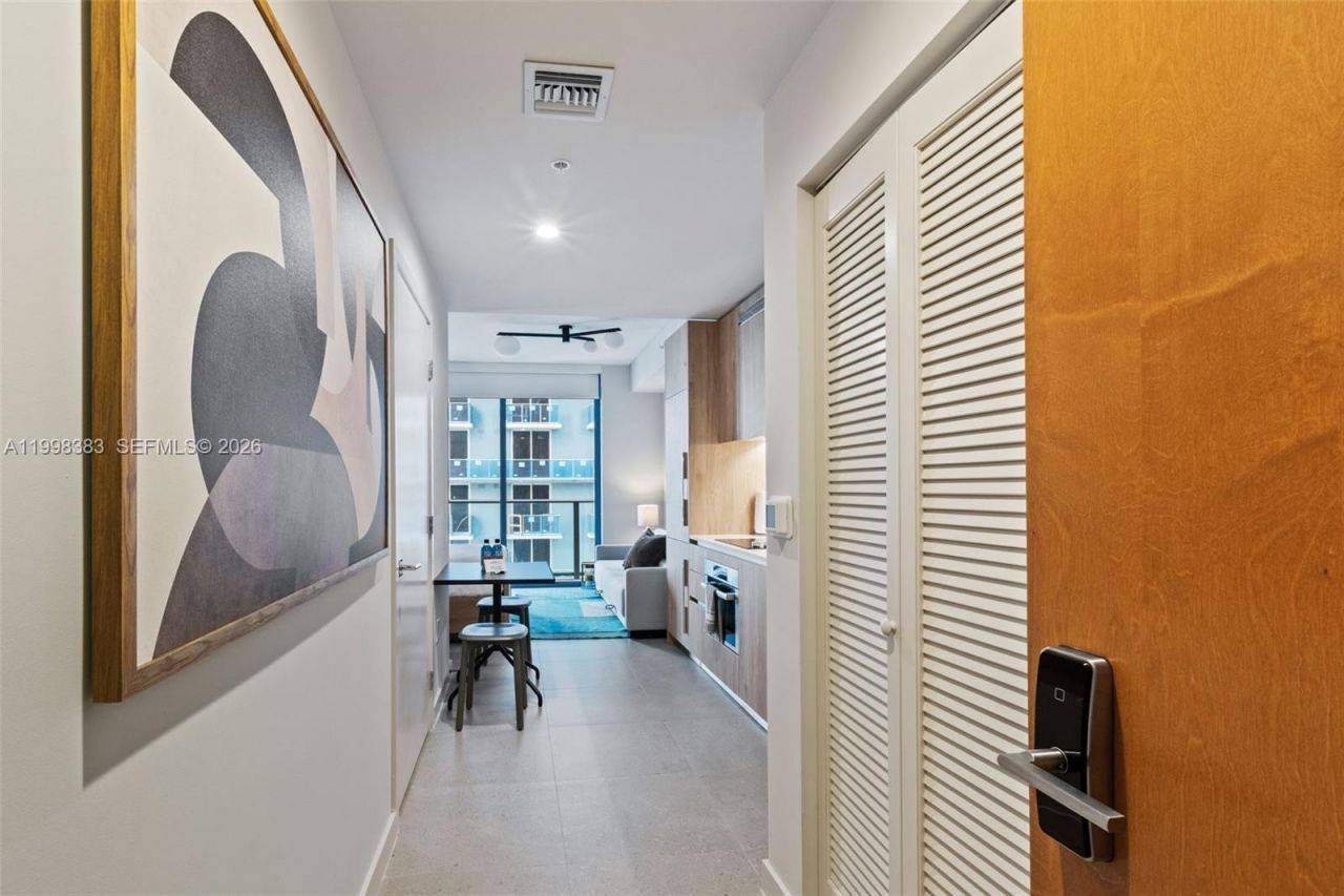 11 NE 6, Unit 2108, Miami, FL 33132 Photo