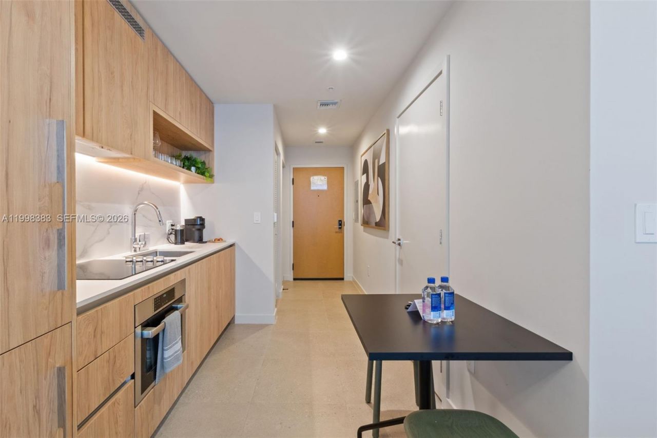 11 NE 6, Unit 2108, Miami, FL 33132 Photo