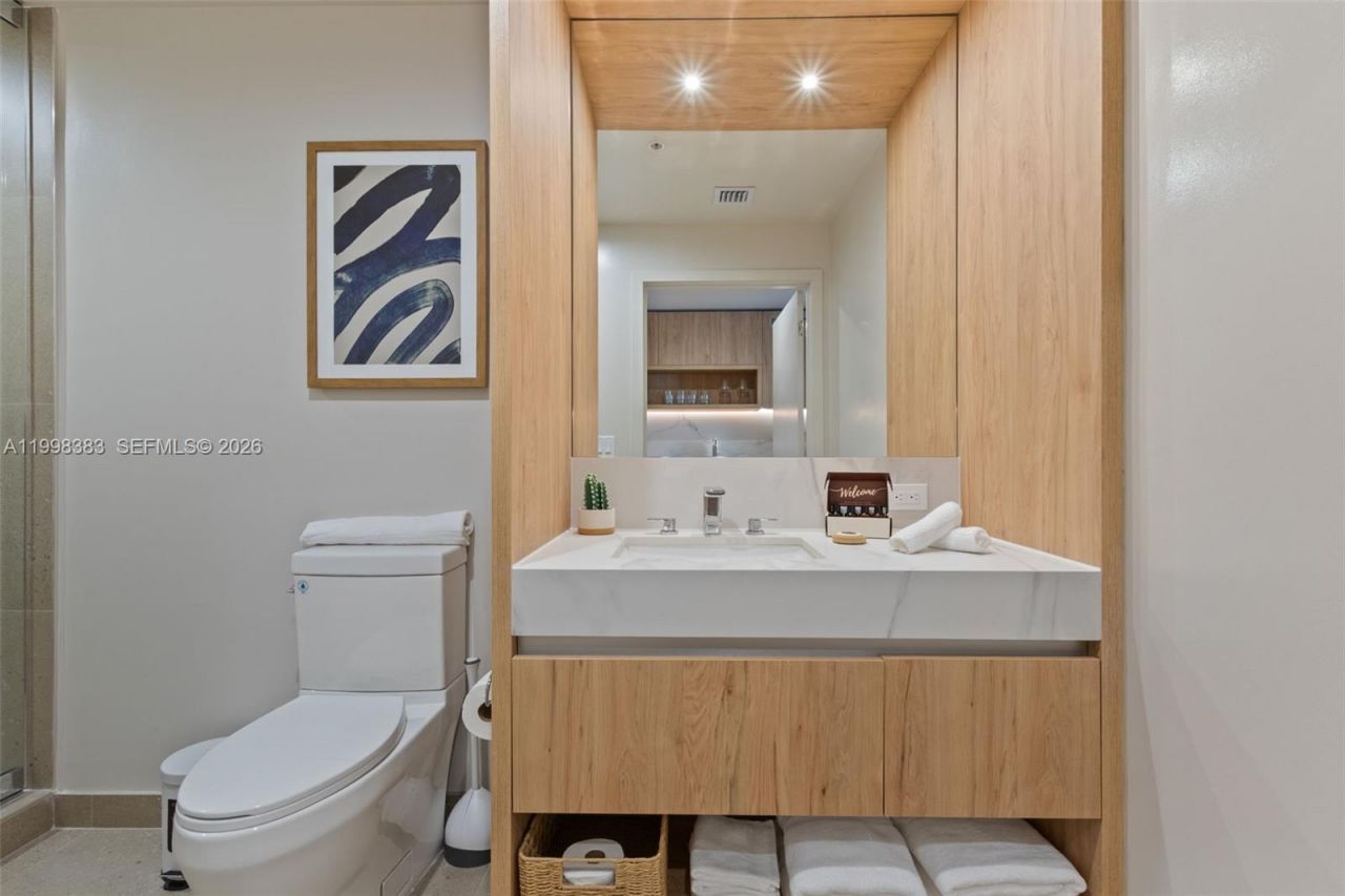 11 NE 6, Unit 2108, Miami, FL 33132 Photo