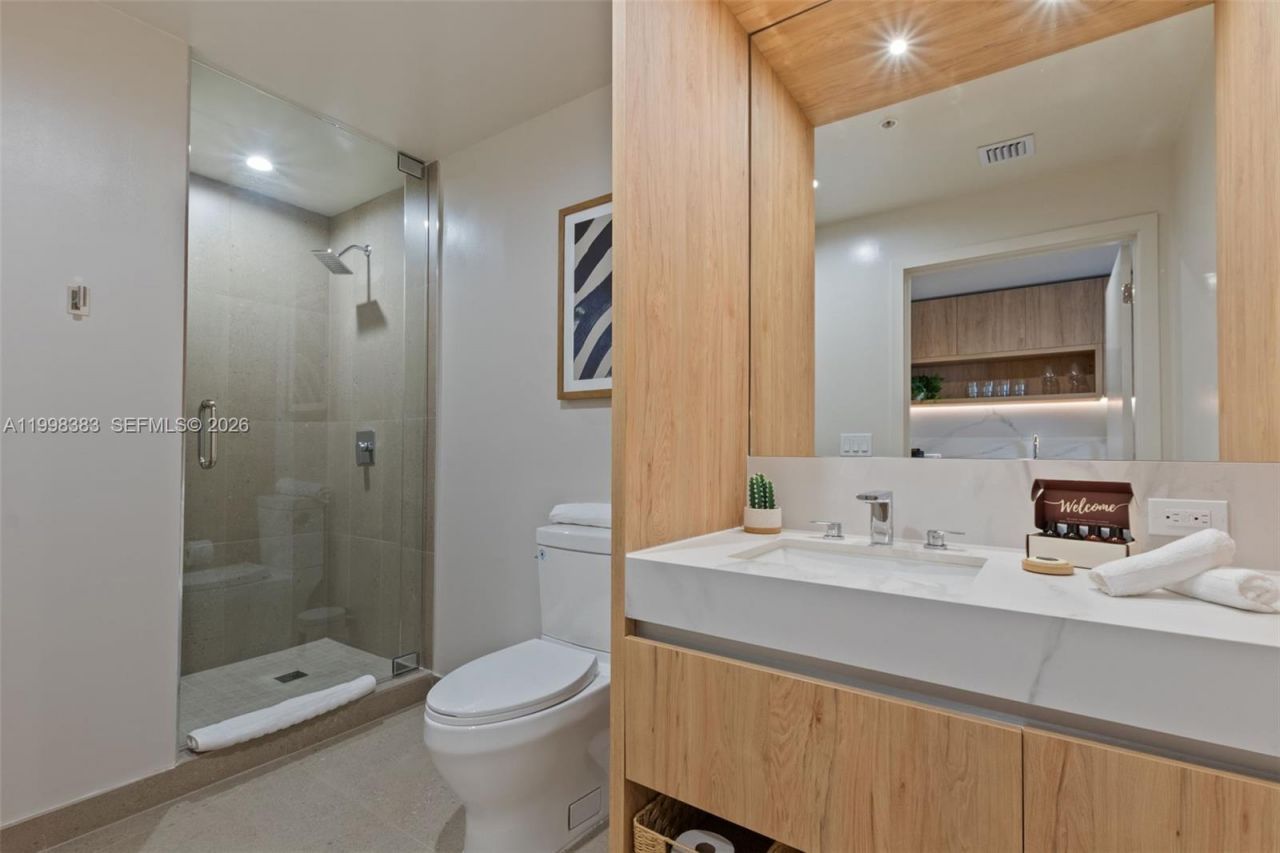 11 NE 6, Unit 2108, Miami, FL 33132 Photo