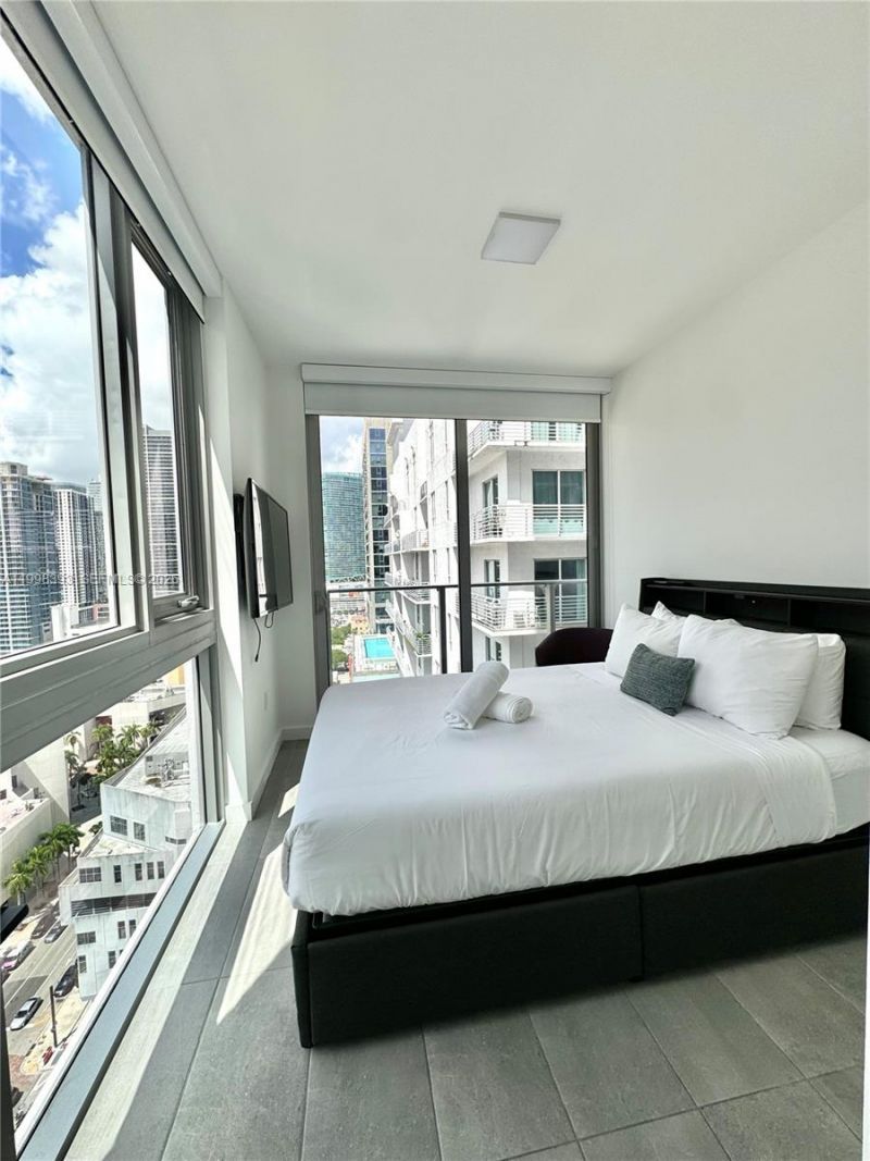 227 NE 2nd St, Unit 2306, Miami, FL 33132 Photo