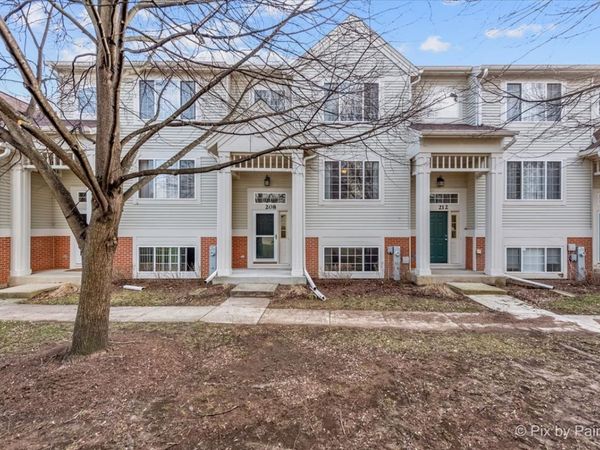 208 New Haven Drive , Cary, IL 60013
