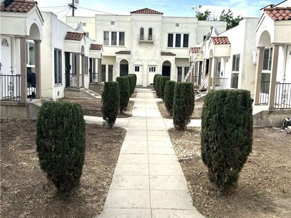 3030 W 12th Street, Los Angeles, CA 90006