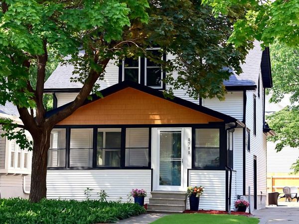 1711 Selby Avenue, Saint Paul, MN 55104