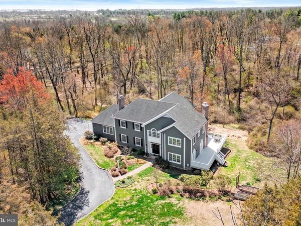 6 MICHAEL WAY, PENNINGTON, NJ 08534