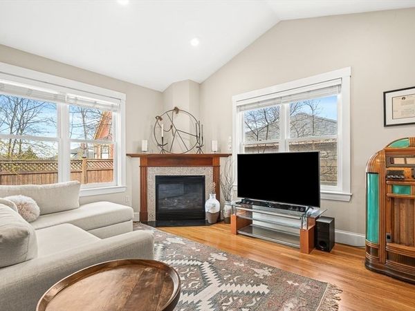 31 Mystic Ave, Unit 31, Winchester, MA 01890