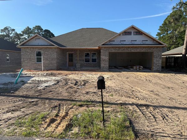 565 W Pine Street, Mary Esther, FL 32569